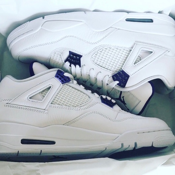 ‼️SOLD‼️ NIKE AIR JORDAN 4 RETRO SNEAKERS - Picture 10 of 11